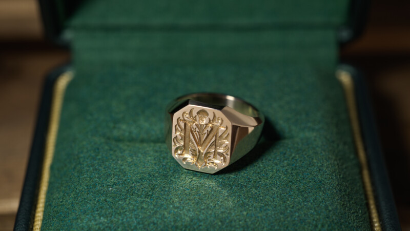 Hand Engraved Octagon Signet Ring(K9YG)「M＋アザミ」_5