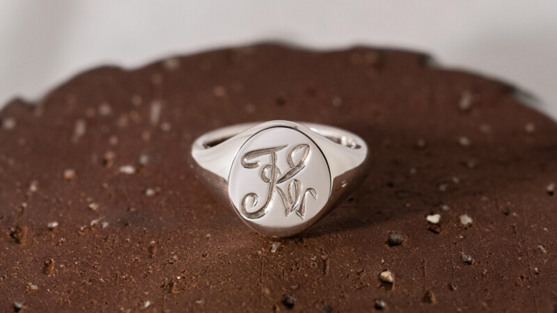 【Semi-custom made】The My Way×KUBUS Hand Engraved Oval Signet Ring(Sv925)TNKI5 【Semi-custom made】The My Way×KUBUS Hand Engraved Oval Signet Ring(Sv925)TNKI5