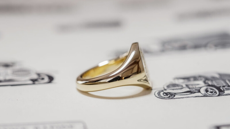 【Semi-custom made】Hand Engraved Oval Signet Ring(9ct Yellow Gold) 「RM」_10 【Semi-custom made】Hand Engraved Oval Signet Ring(9ct Yellow Gold) 「RM」_10