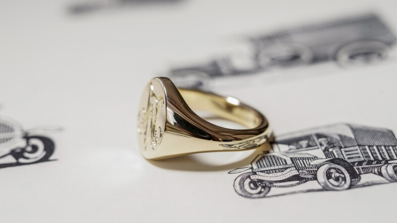【Semi-custom made】Hand Engraved Oval Signet Ring(9ct Yellow Gold) 「RM」_4 【Semi-custom made】Hand Engraved Oval Signet Ring(9ct Yellow Gold) 「RM」_4
